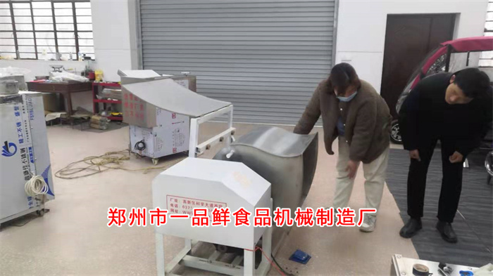 浙江台州客户张先生定购350型自动叠片烩面机(图1)