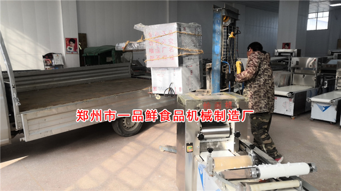 烩面机配套设备装车